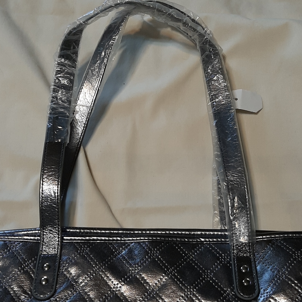 NWT Bath & Body Works Silver Tote - Picture 4 of 5